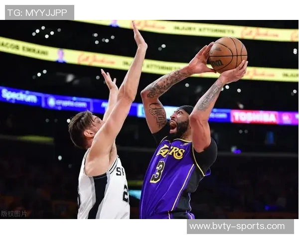 不到20分钟砍下30分小火车携手死神与爱神马刺新星再创奇迹让人惊讶